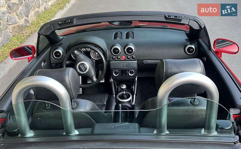 Родстер Audi TT 2003 в Ворзеле
