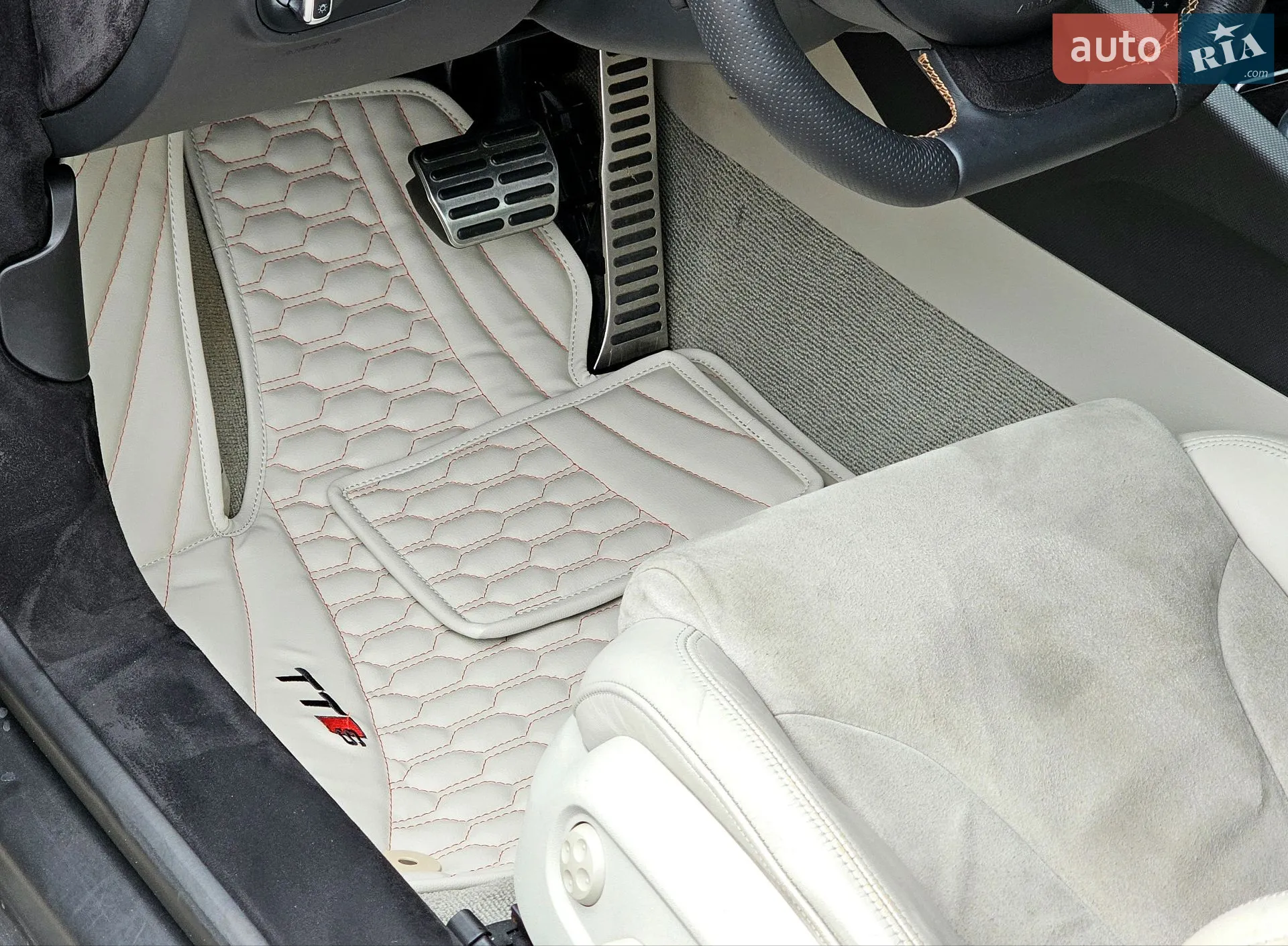 2010 Audi TT - мініатюра 11
