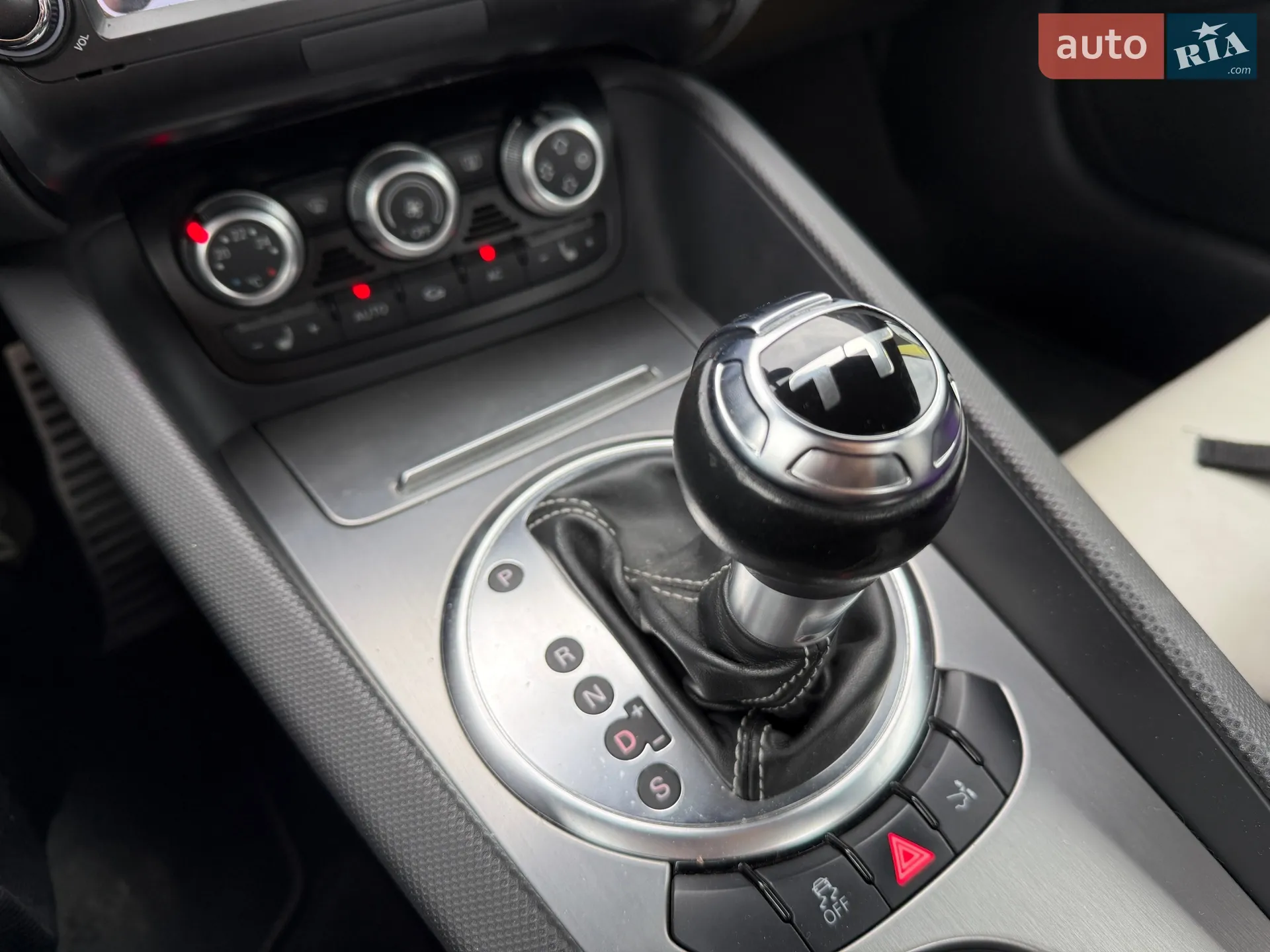 2011 Audi TT - мініатюра 38
