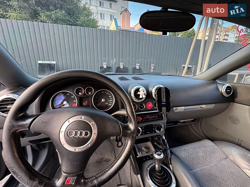 Купе Audi TT 1998 в Путилі