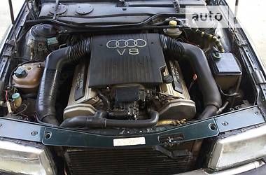 Седан Audi V8 1993 в Днепре