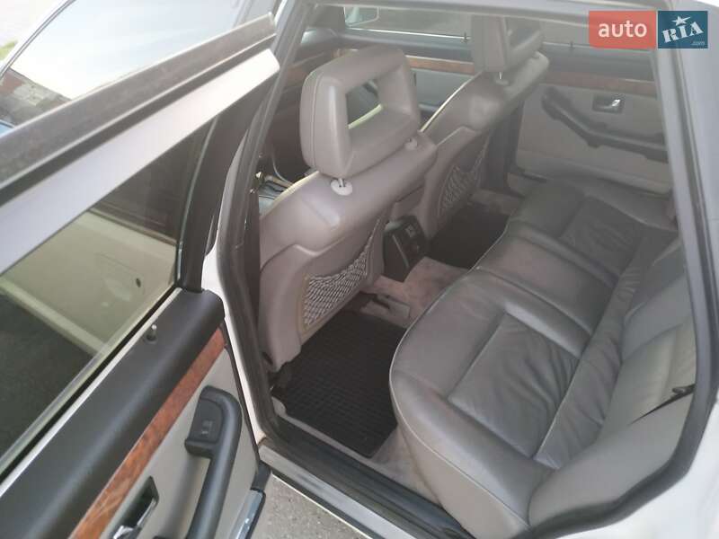 Седан Audi V8 1989 в Черкассах