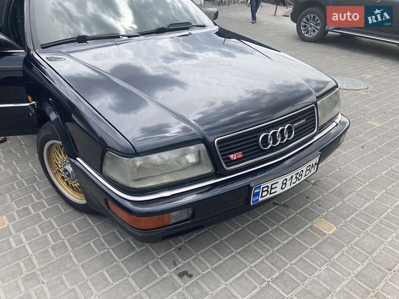 Седан Audi V8 1989 в Первомайске