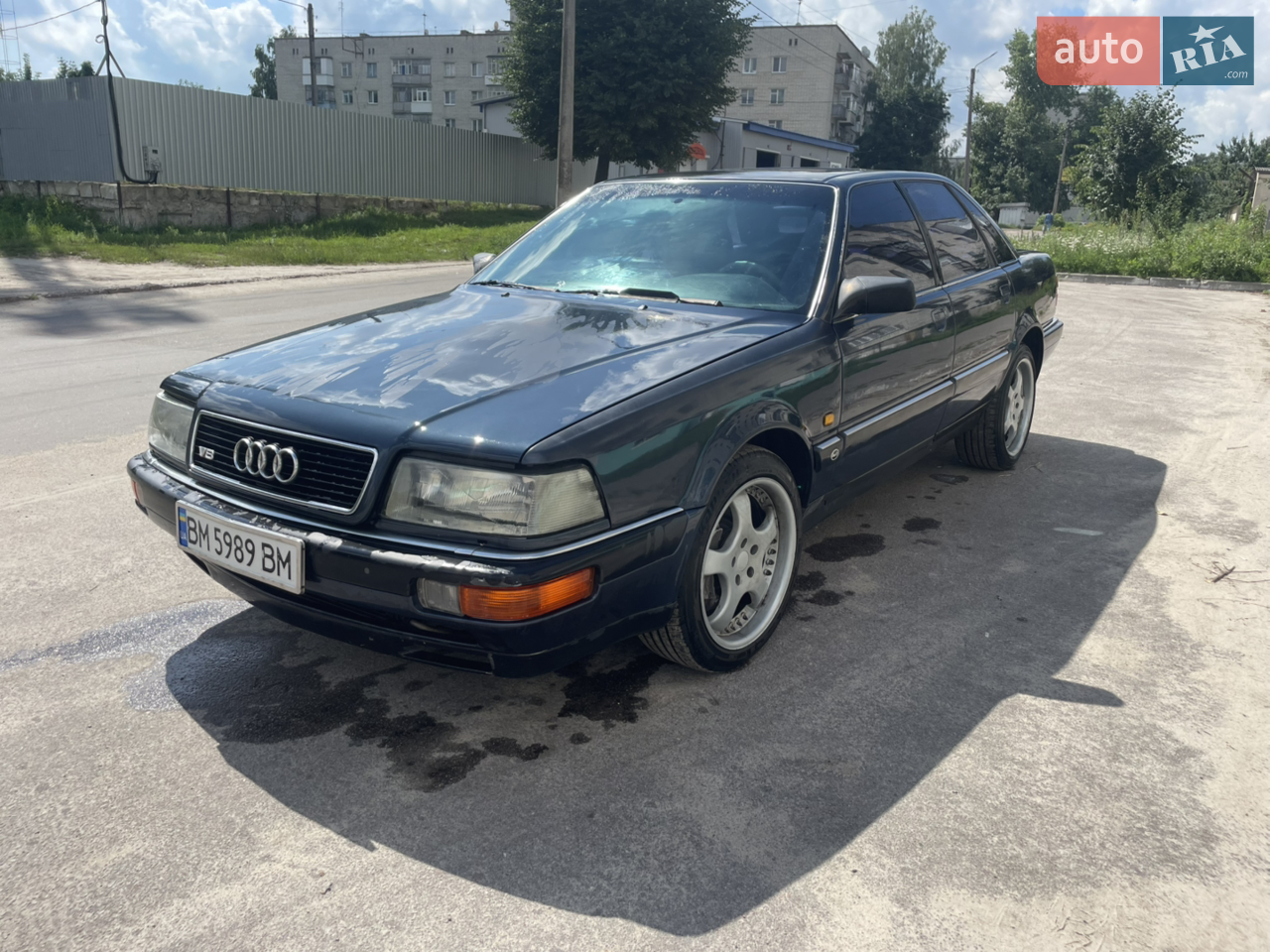Продам Audi v8, 90 року, машина вихідного дня, гальма 6-поршневі спереду Brembo, салон спорт Recaro, синього кольору, заводський фаркоп, кондиціонер, диски R18, нова гума.
Більш детально по телефону.