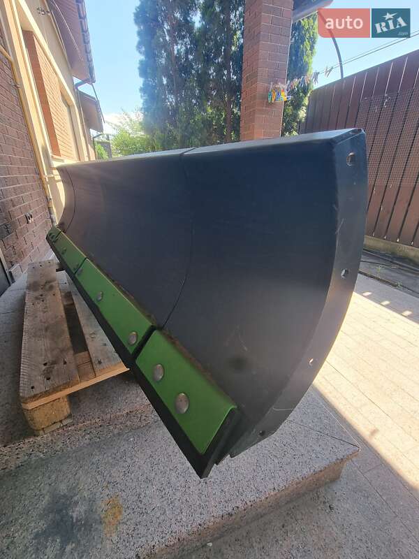 Минипогрузчик Avant 700 серия 2024 в Киеве