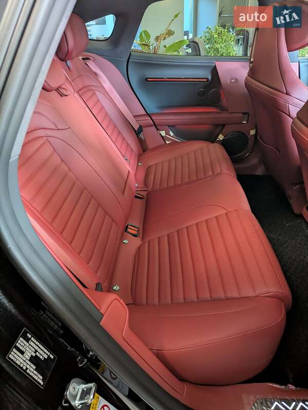 Фастбэк Avatr 06 2025 в Львове фото 13 Фастбэк Avatr 06 2025 в Львове