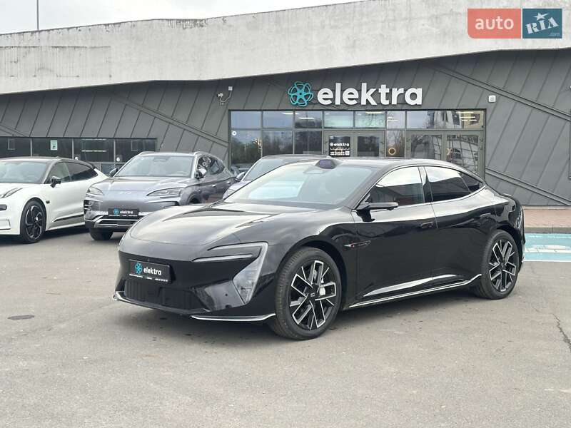 Фастбэк Avatr 06 2025 в Львове фото 24 Фастбэк Avatr 06 2025 в Львове