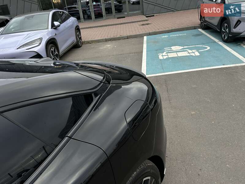 Фастбэк Avatr 06 2025 в Львове фото 34 Фастбэк Avatr 06 2025 в Львове