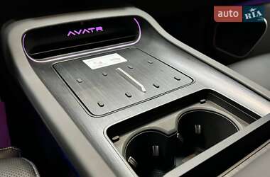 Лифтбек Avatr 12 2024 в 