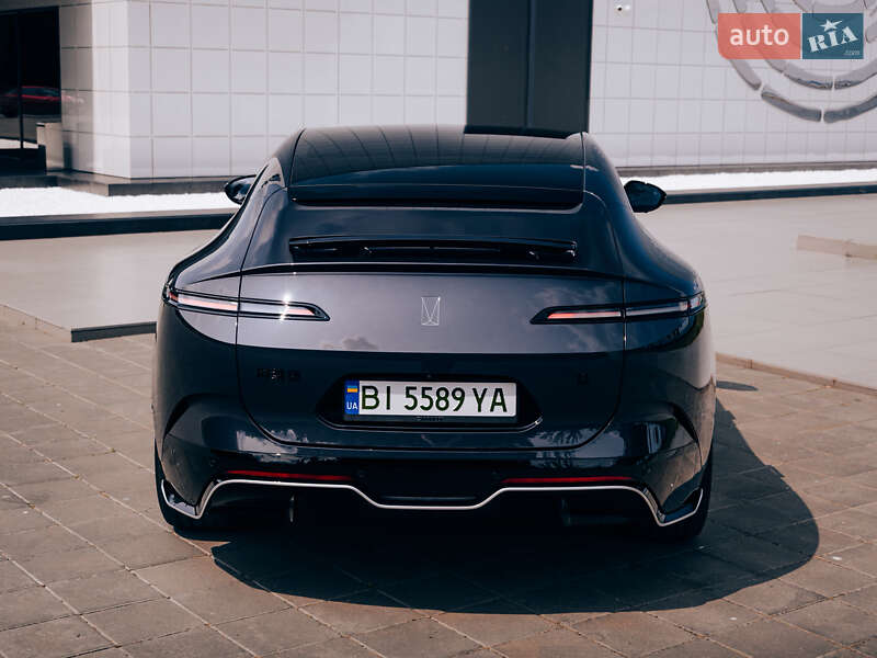 Лифтбек Avatr 12 2024 в Киеве