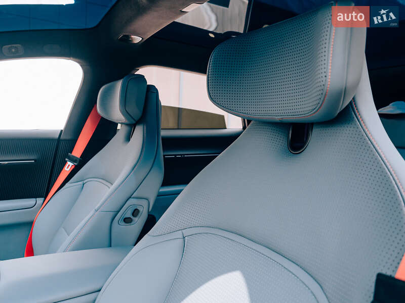 Лифтбек Avatr 12 2024 в Киеве