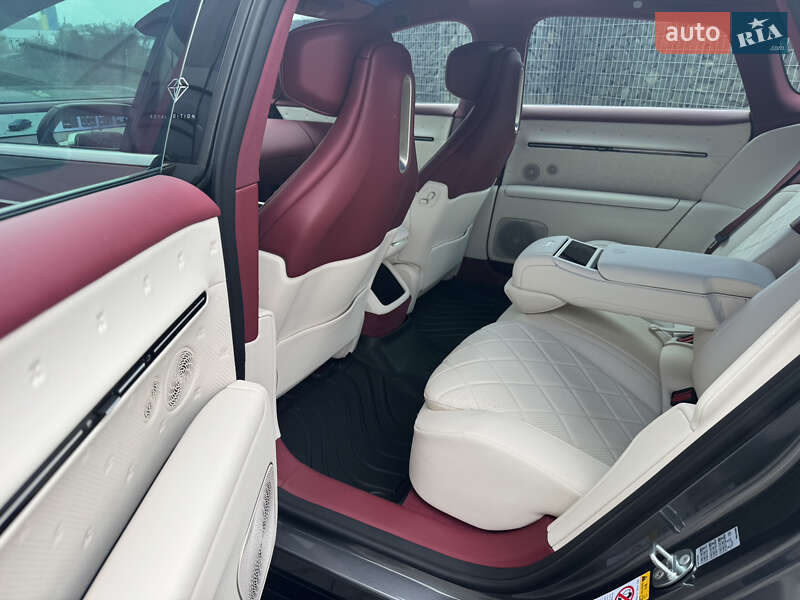 Лифтбек Avatr 12 2025 в Львове фото 23 Лифтбек Avatr 12 2025 в Львове