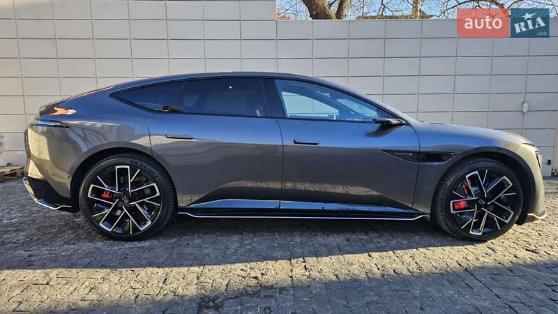 Седан Avatr 12 2024 в Киеве