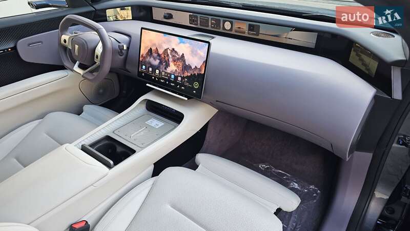 Седан Avatr 12 2024 в Киеве