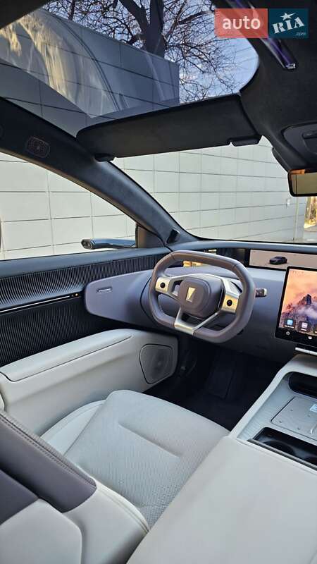 Седан Avatr 12 2024 в Киеве