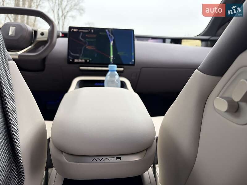 Лифтбек Avatr 12 2024 в Киеве