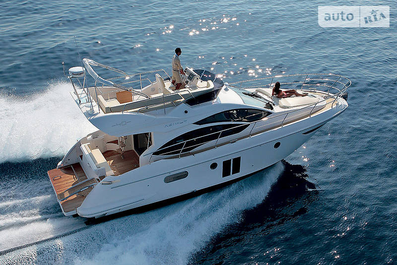 Моторна яхта Azimut Bennetti 2013 в 