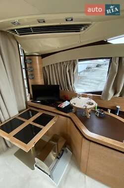 Моторная яхта Azimut Flybridge-Range 2011 в Киеве фото 5 Моторная яхта Azimut Flybridge-Range 2011 в Киеве