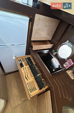 Моторна яхта Azimut Flybridge-Range 2011 в 