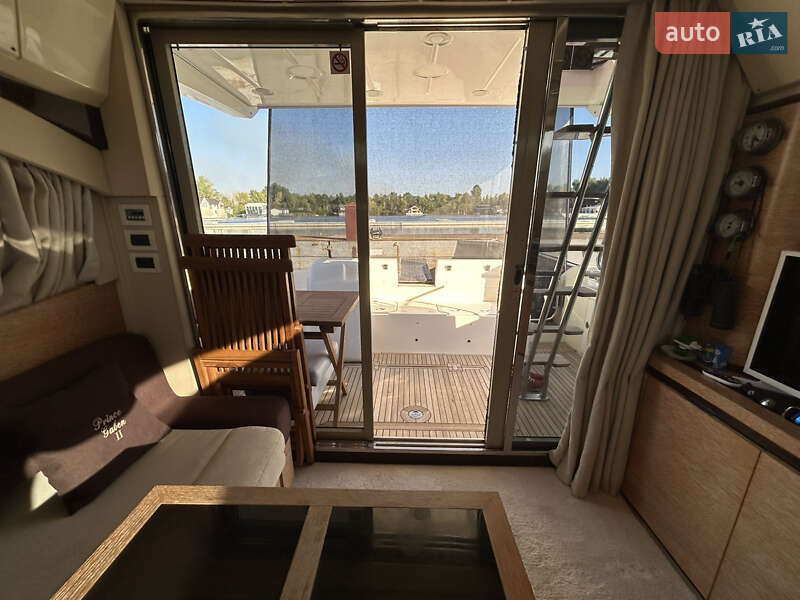 Моторна яхта Azimut Flybridge-Range 2011 в Києві фото 70 Моторна яхта Azimut Flybridge-Range 2011 в Києві