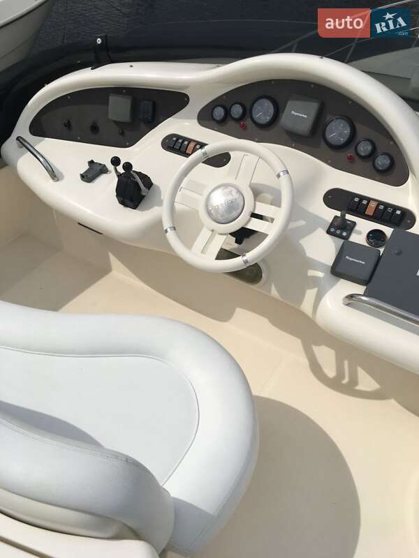 Моторна яхта Azimut Flybridge-Range 2007 в Києві
