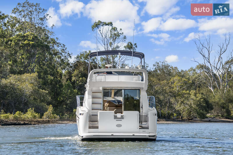 Моторная яхта Azimut Flybridge-Range 2004 в Киеве