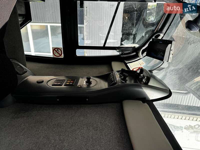 Прибиральна машина Azura MC 200 2014 в Львові