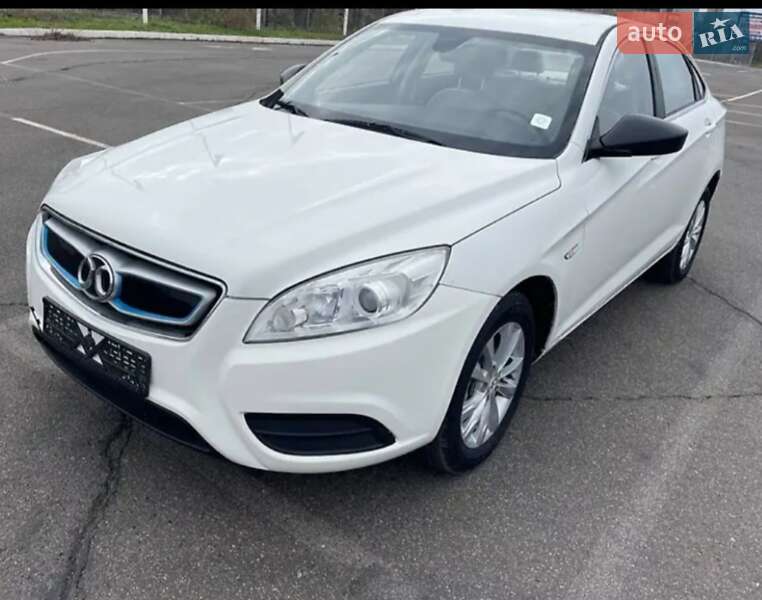 BAIC EU260 2016