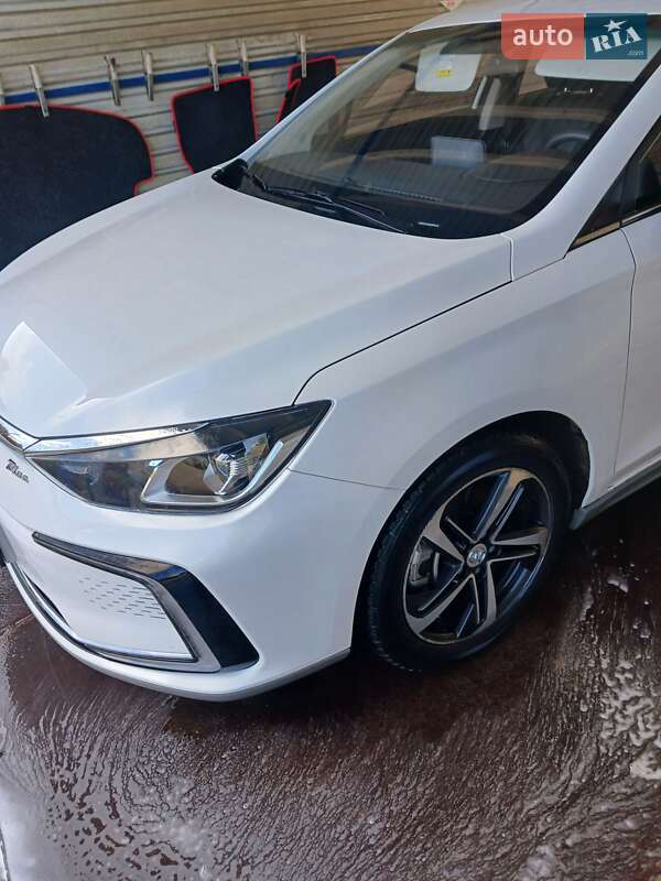 Седан BAIC EU5 2019 в 