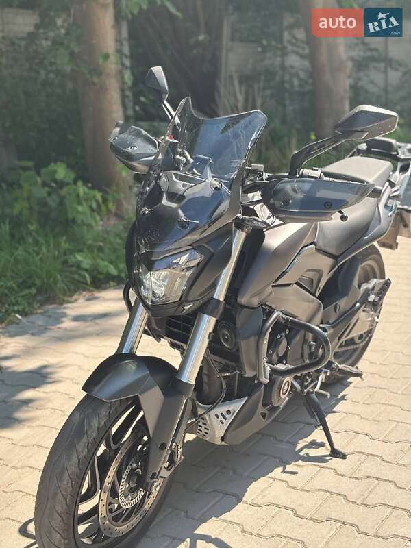 Bajaj Dominar 400 2023
