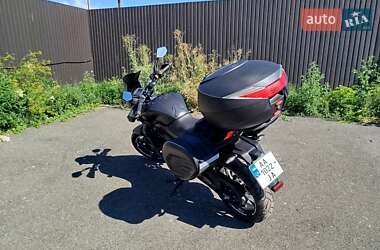 Мотоцикл Без обтекателей (Naked bike) Bajaj Dominar 400 2019 в 