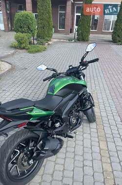 Мотоцикл Без обтекателей (Naked bike) Bajaj Dominar 400 2023 в 