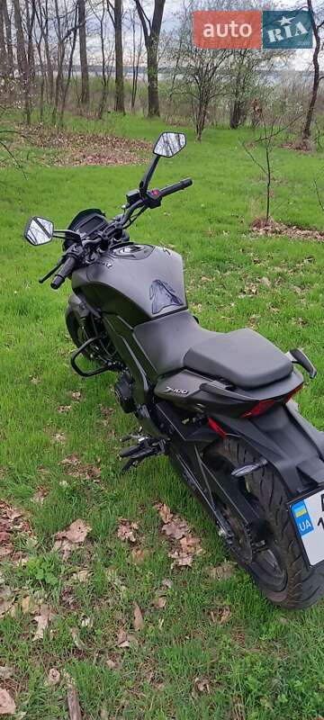 Мотоцикл Без обтекателей (Naked bike) Bajaj Dominar D400 2021 в Кривом Роге