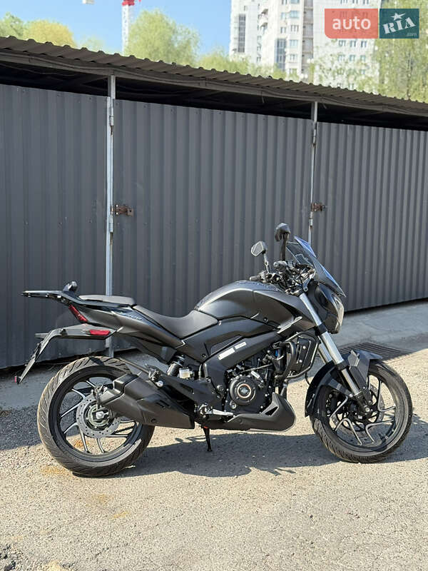 Мотоцикл Без обтекателей (Naked bike) Bajaj Dominar D400 2024 в Киеве