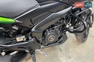 Грузовые мотороллеры, мотоциклы, скутеры, мопеды Bajaj Dominar D400 2023 в 