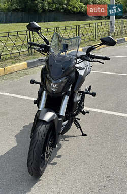 Мотоцикл Без обтекателей (Naked bike) Bajaj Dominar D400 2023 в 