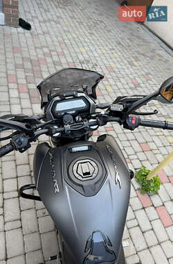 Мотоцикл Без обтекателей (Naked bike) Bajaj Dominar D400 2024 в 