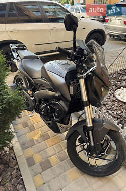 Мотоцикл Без обтекателей (Naked bike) Bajaj Dominar D400 2024 в 