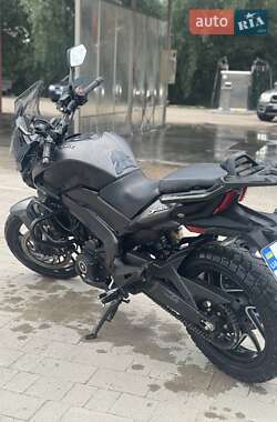 Кафе рейсер Bajaj Dominar D400 2024 в 