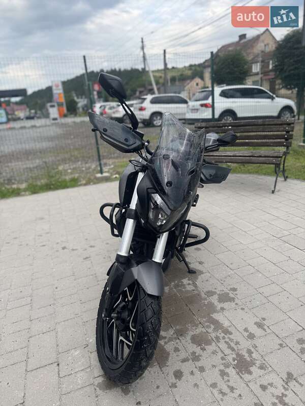 Кафе рейсер Bajaj Dominar D400 2024 в Тернополе