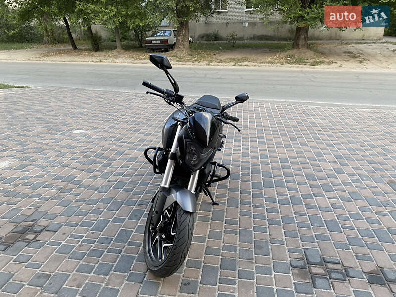 Мотоцикл Без обтекателей (Naked bike) Bajaj Dominar D400 2024 в Новомосковске фото 5 Мотоцикл Без обтекателей (Naked bike) Bajaj Dominar D400 2024 в Новомосковске