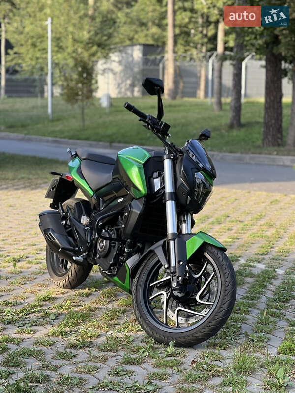 Мотоцикл Без обтекателей (Naked bike) Bajaj Dominar D400 2020 в 