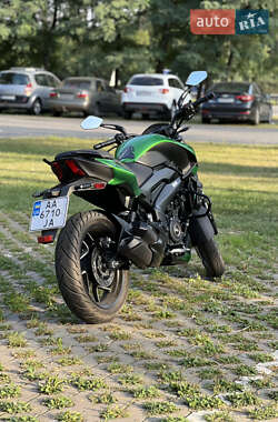 Мотоцикл Без обтекателей (Naked bike) Bajaj Dominar D400 2020 в 