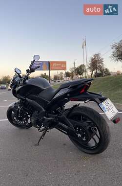 Мотоцикл Без обтекателей (Naked bike) Bajaj Dominar D400 2020 в 