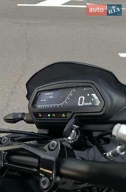 Мотоцикл Без обтекателей (Naked bike) Bajaj Dominar D400 2020 в 