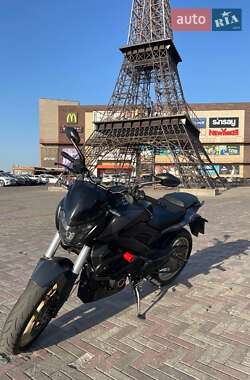 Мотоцикл Без обтекателей (Naked bike) Bajaj Dominar D400 2020 в 