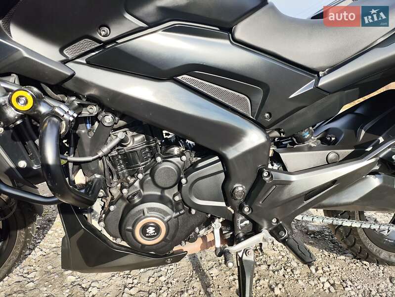 Мотоцикл Без обтікачів (Naked bike) Bajaj Dominar D400 2021 в Запоріжжі фото 3 Мотоцикл Без обтікачів (Naked bike) Bajaj Dominar D400 2021 в Запоріжжі