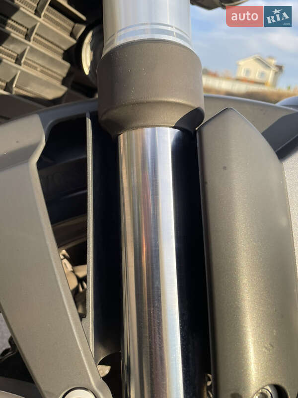 Мотоцикл Без обтекателей (Naked bike) Bajaj Dominar D400 2019 в Киеве фото 7 Мотоцикл Без обтекателей (Naked bike) Bajaj Dominar D400 2019 в Киеве