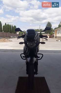 Грузовые мотороллеры, мотоциклы, скутеры, мопеды Bajaj Pulsar 180 2022 в 