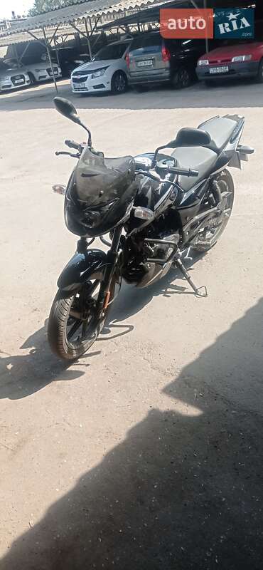 Мотоцикл Классік Bajaj Pulsar 180 2025 в 